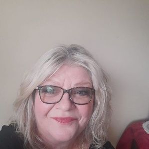 Meet your Posher, Leanne